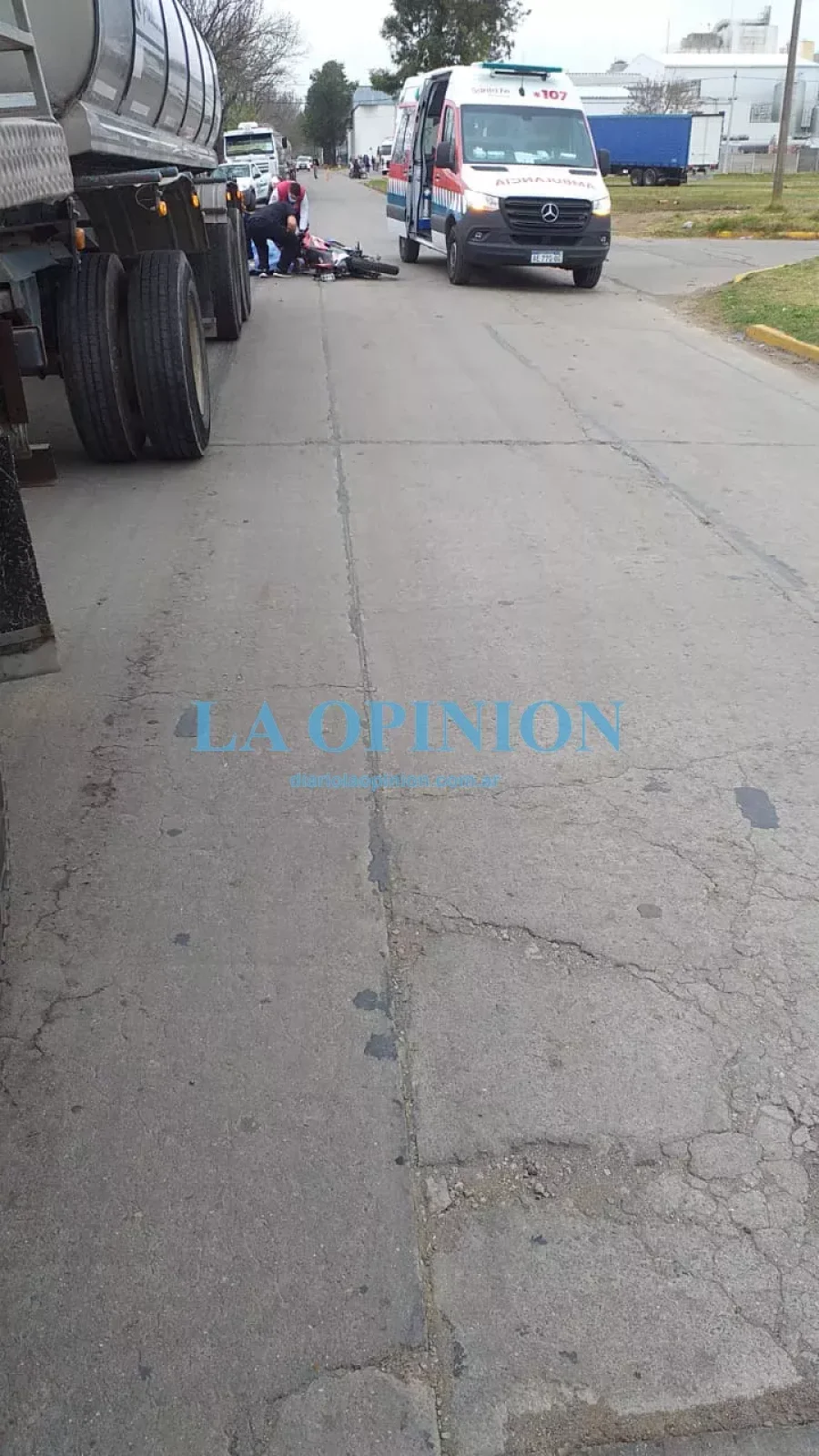 ESCENARIO.  Esquina de las calles 27 de Septiembre y Ayacucho.