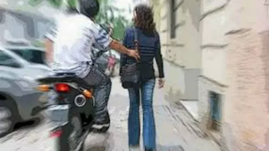 IMAGEN ARCHIVO. "MOTOCHORRO" EN ACCION.  Una situaci&oacute;n parecida experiment&oacute; una joven estudiante.