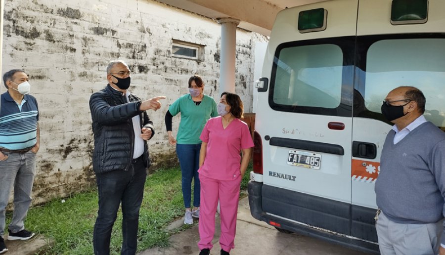 FOTO AC// RECORRIDA.  Momentos en que visitaron el efector de salud.