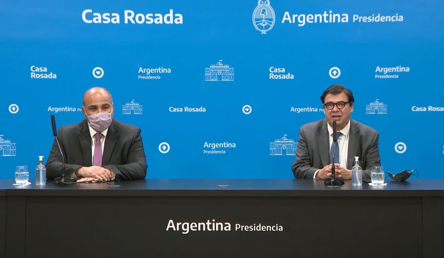 FOTO NA MANZUR Y MORONI. Anunciaron el aumento progresivo del salario m&iacute;nimo.