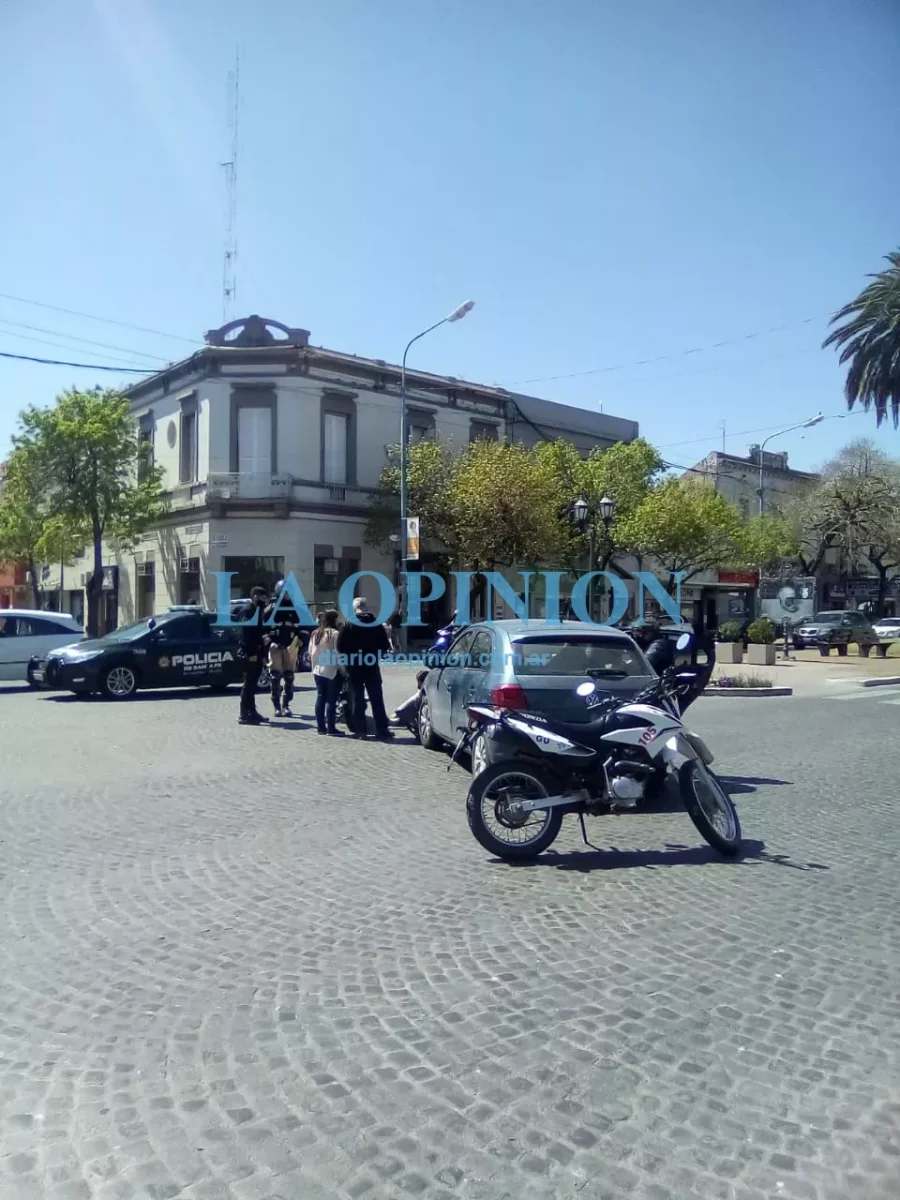 ACCIDENTE.  En la esquina de Santa Fe y San Lorenzo.
