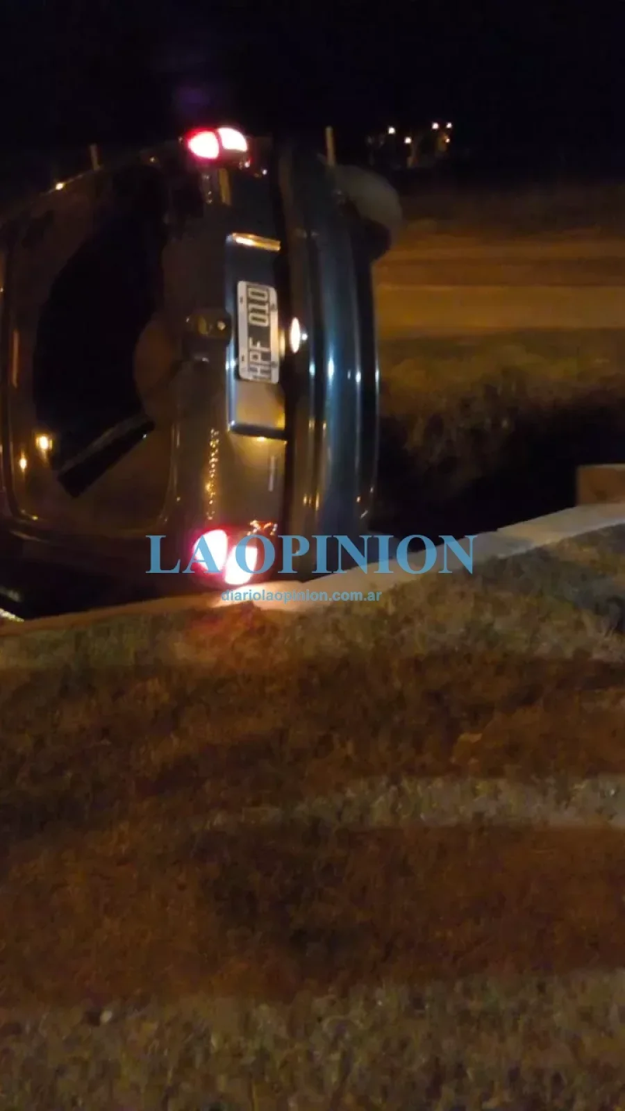 ESTADO.  As&iacute; se observ&oacute; al autom&oacute;vil, tras el accidente de tr&aacute;nsito.