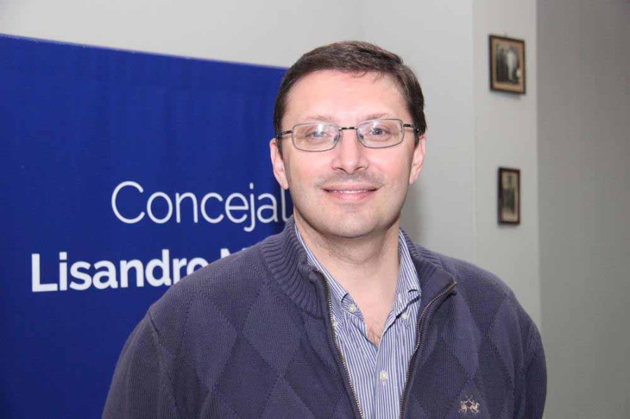 APLICACI&Oacute;N. Con Buenas Pr&aacute;cticas Agr&iacute;colas, los productos fitosanitarios son imprescindibles para la producci&oacute;n de alimentos. AUTOR. El concejal del PDP, Lisandro M&aacute;rsico, fue el encargado de elaborar el proyecto en cuesti&oacute;n.
