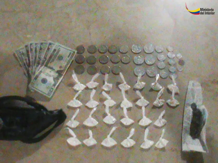 IMAGEN ARCHIVO. DROGA Y DINERO. Elementos similares fueron incautados en esta ciudad.