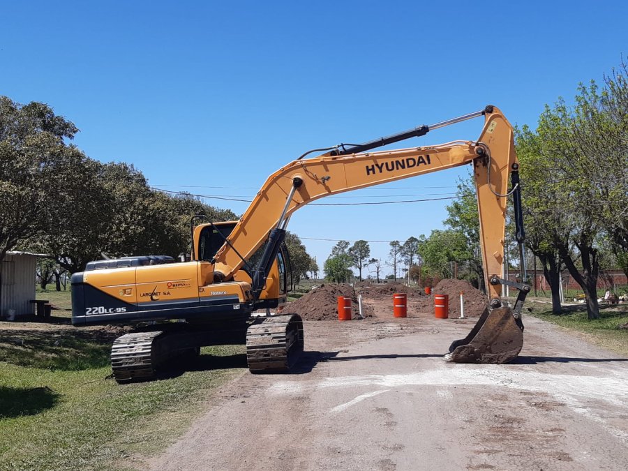 FOTO PRENSA AC// RUTS 48// Se iniciaron las tareas para pavimentar el acceso a Garibaldi.