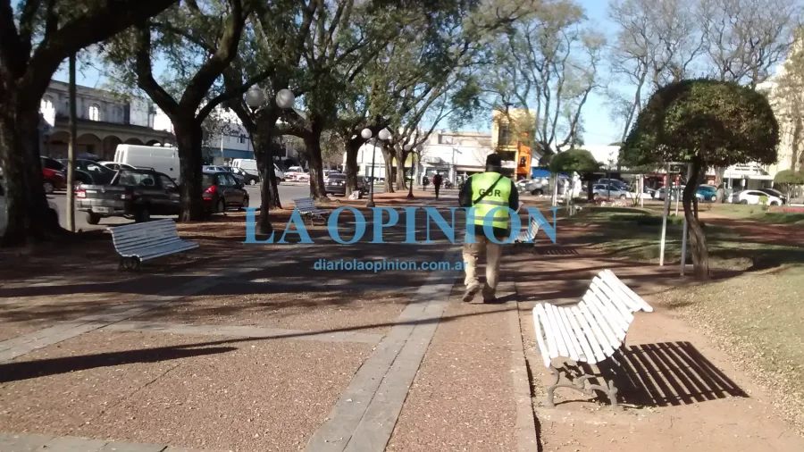 IMAGEN ARCHIVO. PLAZA 25 DE MAYO. En un sector de este paseo, fue amenazado un empleado municipal.