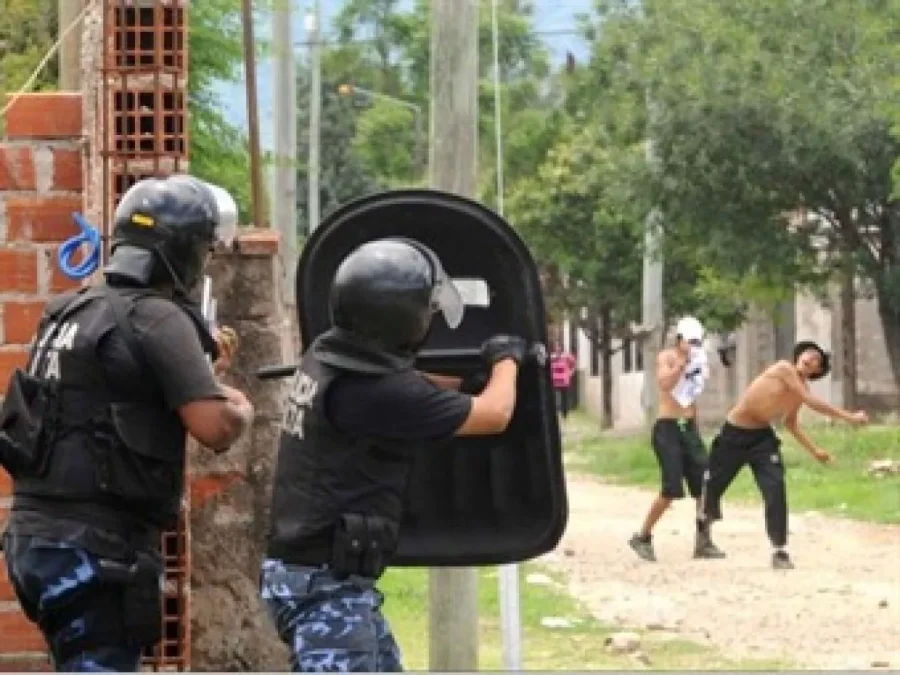 IMAGEN ARCHIVO. AGRESION A POLICIAS.  Un caso parecido ocurri&oacute; en esta ciudad.