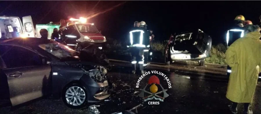 IMAGEN INTERNET. ESCENARIO.  En uno de estos autos viajaban rafaelinos.