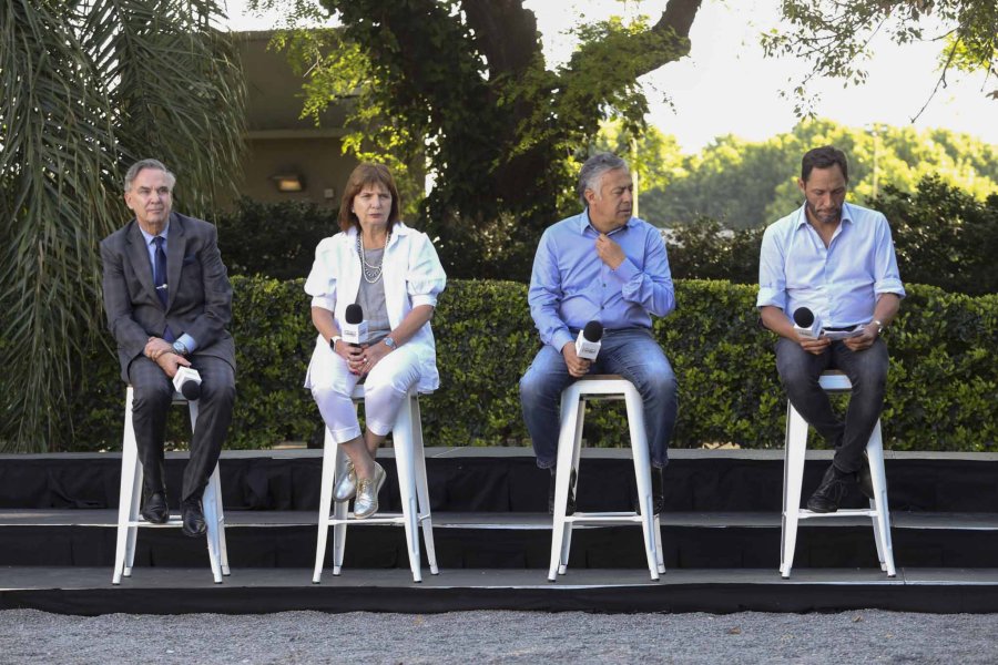 FOTO NA JUNTOS POR EL CAMBIO. Sus principales referentes se reunieron en Palermo.