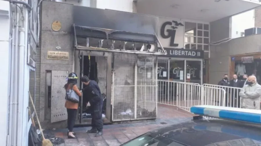 IMAGEN  INTERNET. LUGAR DEL HECHO. Lo observado tras ser apagado o el incendio.