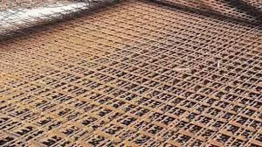 IMAGEN ARCHIVO. MALLA DE CONSTRUCCION. Elementos de este tipo, faltaron desde una obra en construcci&oacute;n.