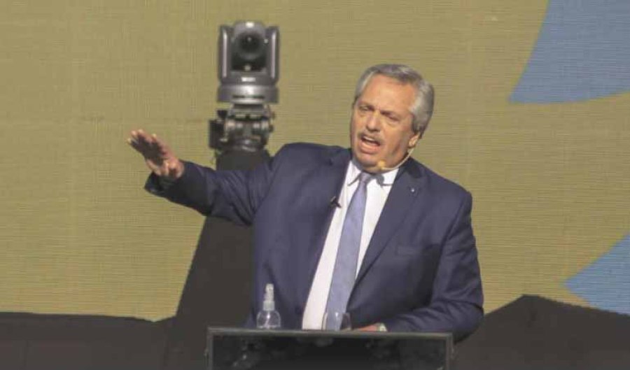 FOTO NA FERN&Aacute;NDEZ. Ahora inicia otra etapa de su gobierno, aunque su suerte es incierta.