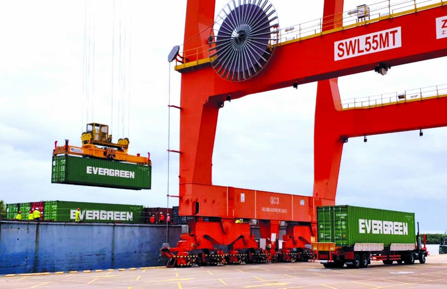 FOTO SERINDUSTRIA.COM  COMERCIO EXTERIOR. Comienza una asociaci&oacute;n entre los puertos de Santa Fe y La Plata a trav&eacute;s del operador mar&iacute;timo TecPlata.