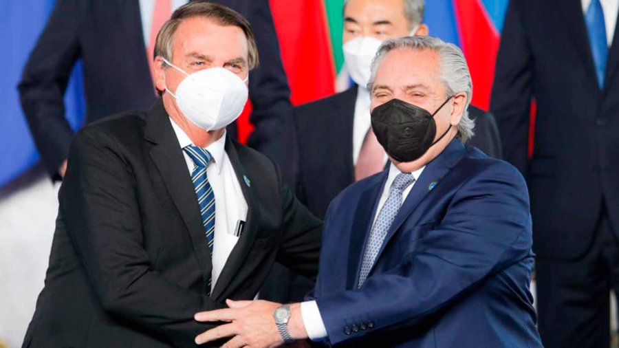 FOTO ARCHIVO SOCIOS CLAVES. Los presidentes Javier Bolsonaro y Alberto Fern&aacute;ndez.
