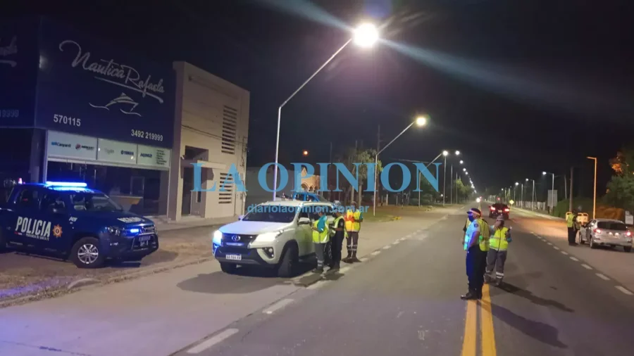 CONTROLES.  A la madrugada en un sector de la ciudad.