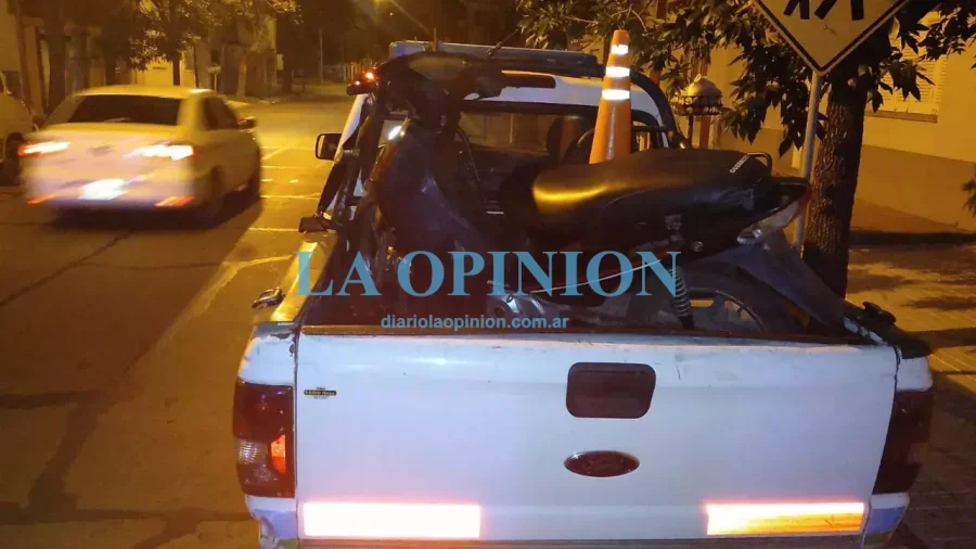 RETENIDA. Motocicleta que conduc&iacute;a una mujer en estado de ebriedad.