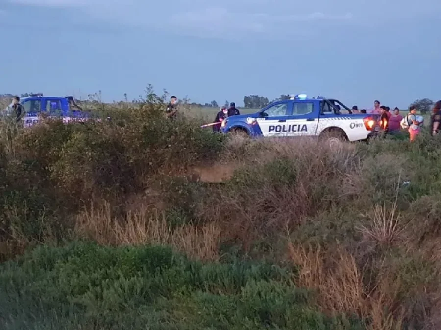 IMAGEN INTERNET. TRABAJO POLICIAL.  En el lugar donde se hall&oacute; un cuerpo.