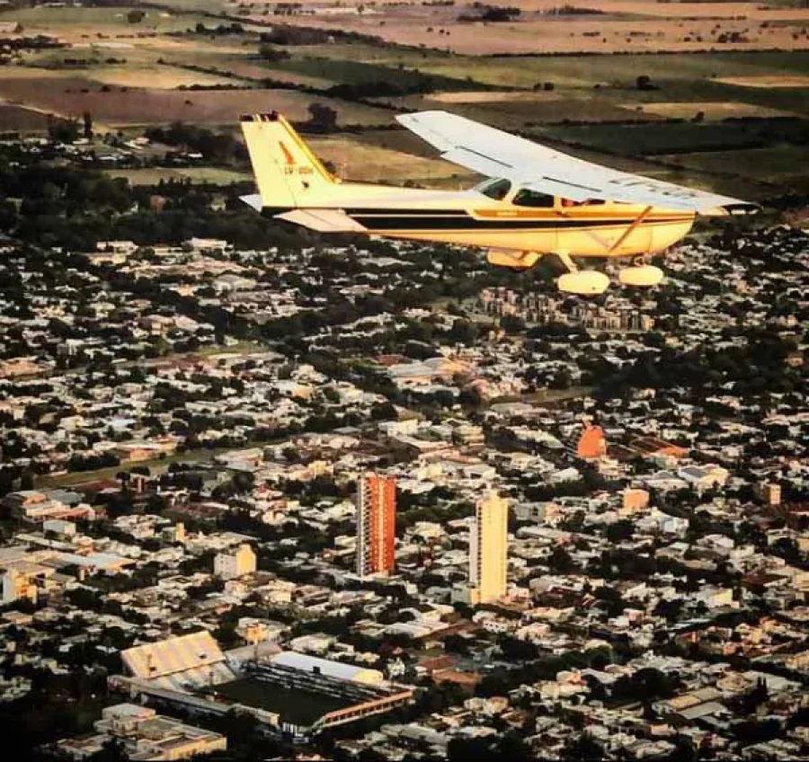 FOTO INSTAGRAM @BOIDIM
DESDE EL AIRE. Una vista de Rafaela, campo y ciudad. 
IDENTIFICACIÓN. En pocos años, el cartel de ingreso desde el sur por la 34 se convirtió en una postal.