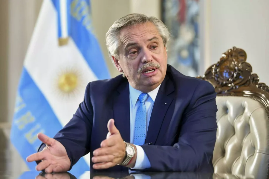 FOTO ARCHIVO
FERN&Aacute;NDEZ. "Habla todos los d&iacute;as" con Vald&eacute;s.