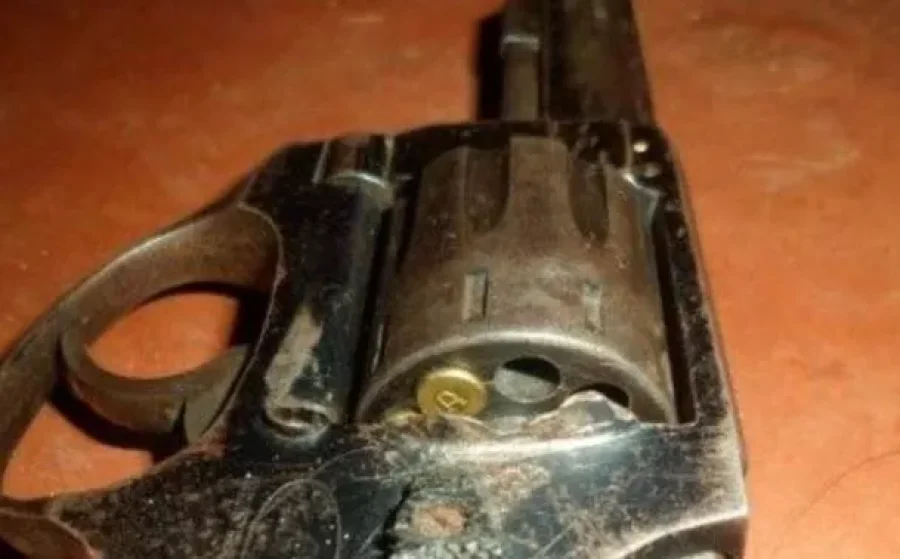 IMAGEN ARCHIVO. REVOLVER. Un arma de este tipo, habr&iacute;a sido utilizada en una amenaza.