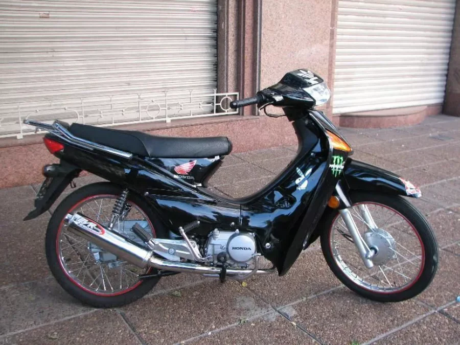 IMAGEN ARCHIVO. HONDA WAVE. Un rodado similar fue recuperado por la Polic&iacute;a.