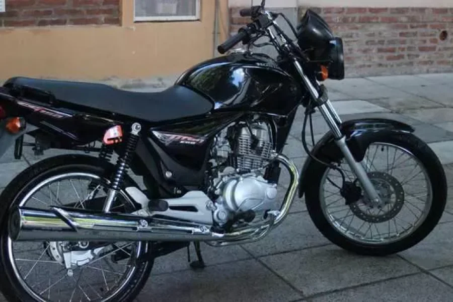 IMAGEN ARCHIVO. RECUPERADA.  La Polic&iacute;a ubico una moto similar, robada en Mar&iacute;a Juana.