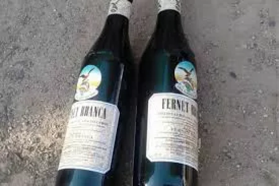 IMAGEN ARCHIVO. FERNET.  Dos botellas fueron robadas en local bailable.