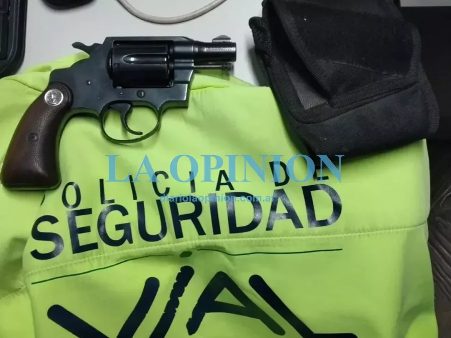 SECUESTRADO.  Lo portaba un automovilista en el ba&uacute;l.
