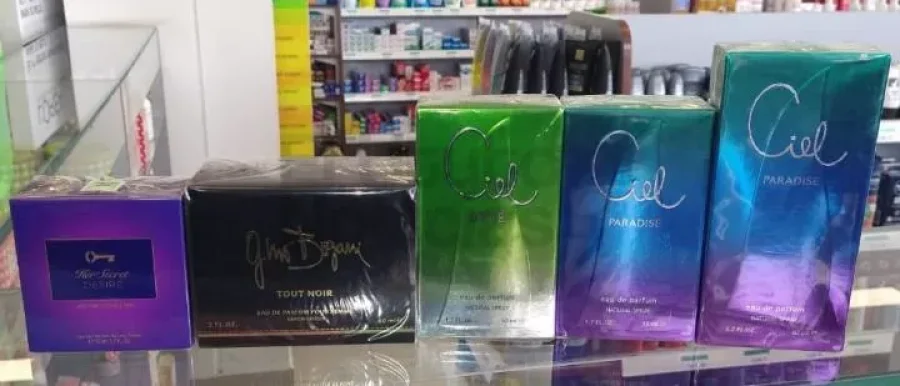 IMAGEN ARCHIVO. PERFUMES. Fueron parte del bot&iacute;n, en uno de los robos.