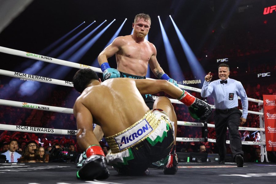 CANELO VENCI&Oacute; POR PUNTOS A SU COMPATRIOTA