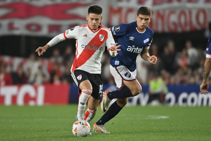 OPORTUNIDAD./ River juega en Uruguay.