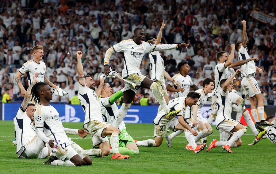 FESTEJO MADRIDISTA./ La celebraci&oacute;n blanca.