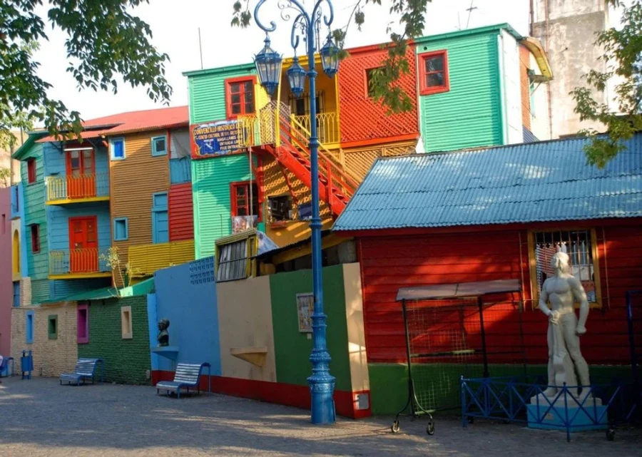 Caminito es uno de los lugares recomendados en la Ciudad de Buenos Aires