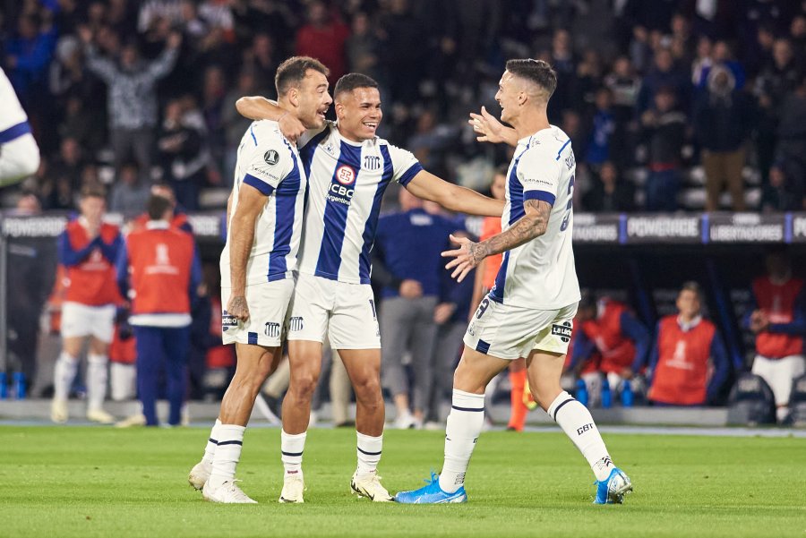 GRAN NOCHE./ Talleres se dio el gusto.