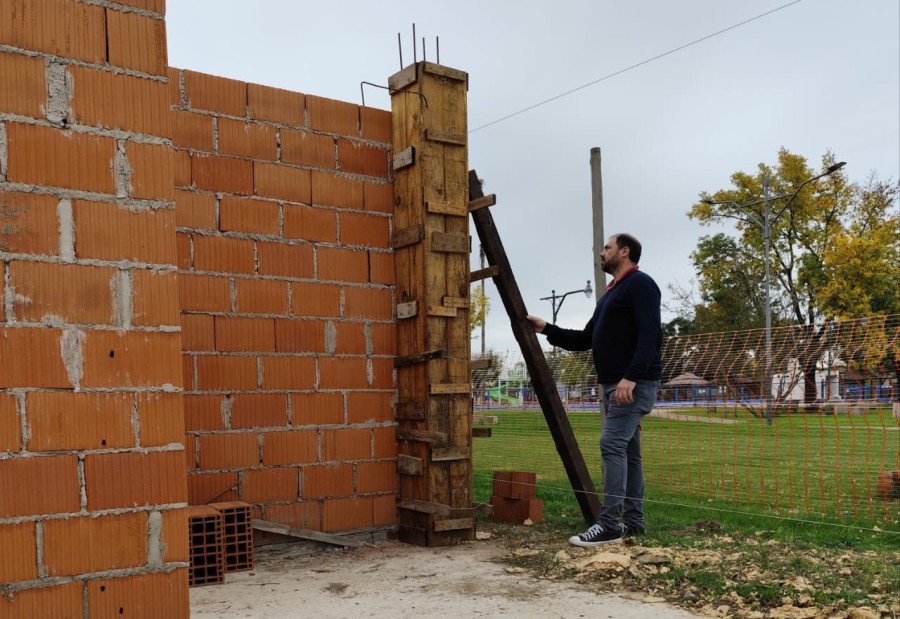 Se decidió que la obra prosiga con fondos comunales.