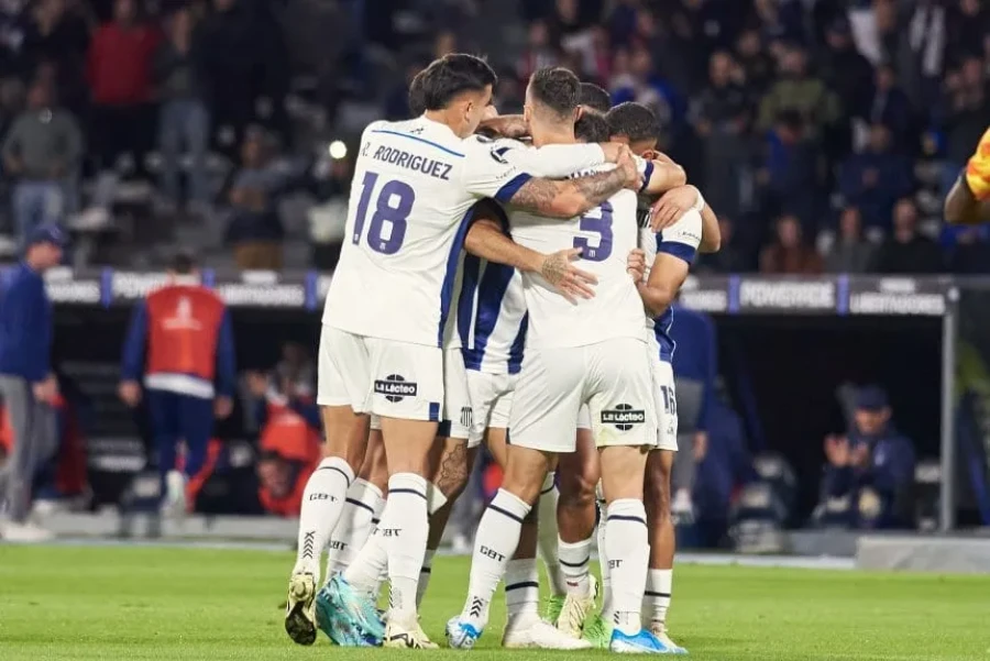 POR OTRO TRIUNFO./ Talleres viene entonado.