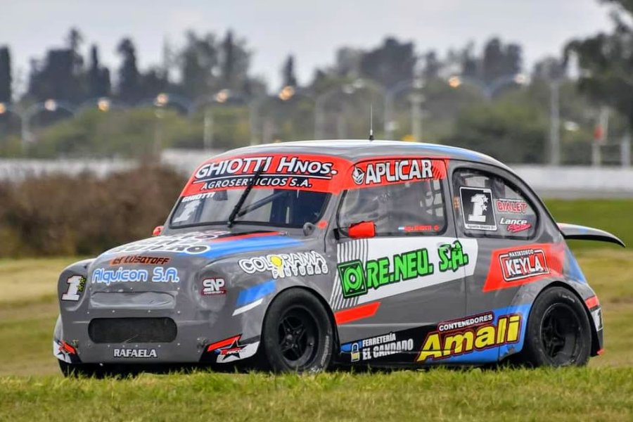 El campe&oacute;n Agust&iacute;n Ghiotti se qued&oacute; con la victoria en la categor&iacute;a Fiat 600 TZ.