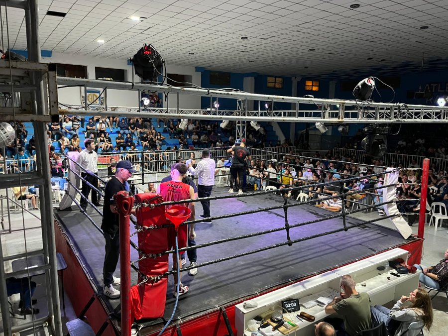 Nueva noche de Boxeo en el Lucio Casar&iacute;n de Atl&eacute;tico de Rafaela