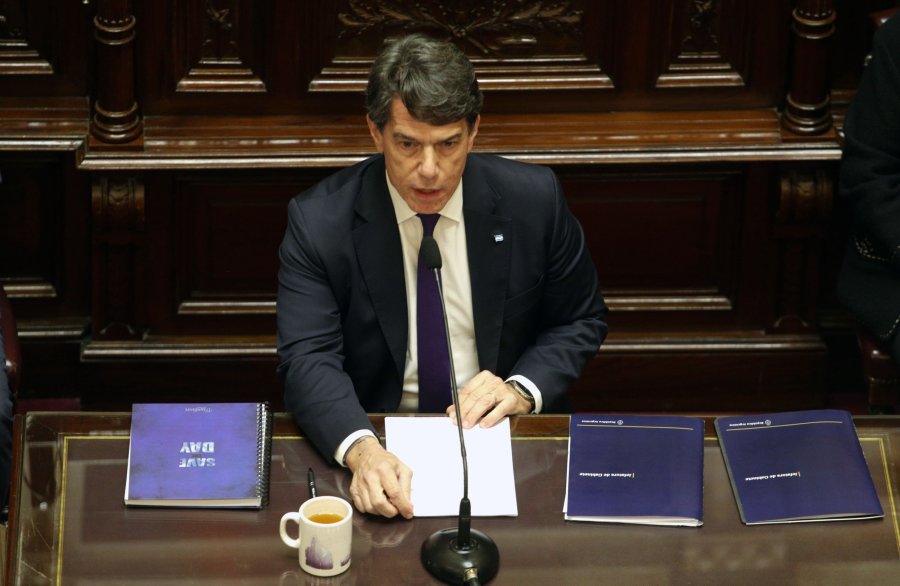 Posse al exponer el informe de gesti&oacute;n en el Congreso.