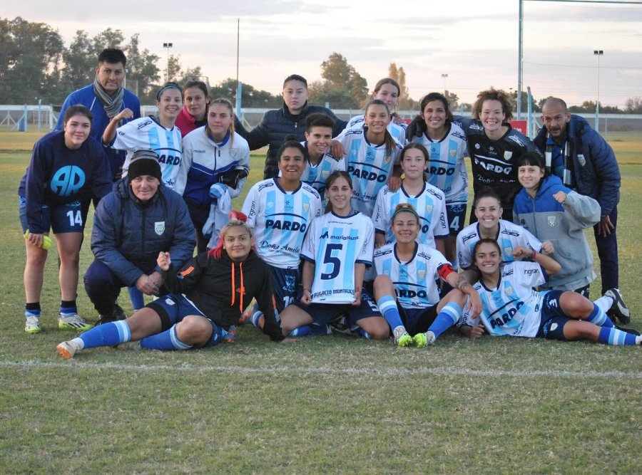 GRAN PARTIDO./ Las chicas celestes lo definieron r&aacute;pido.