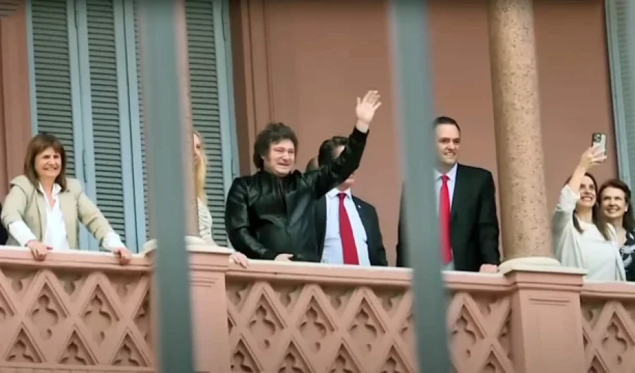 Milei al final no tendr&aacute; Ley Bases ni Pacto de Mayo, solo un acto por el 214&deg; aniversario de la Revoluci&oacute;n.