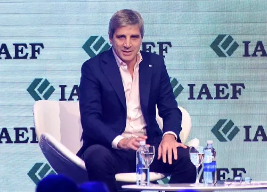 El ministro de Econom&iacute;a Luis Caputo asegur&oacute; que la crisis ya pas&oacute;.