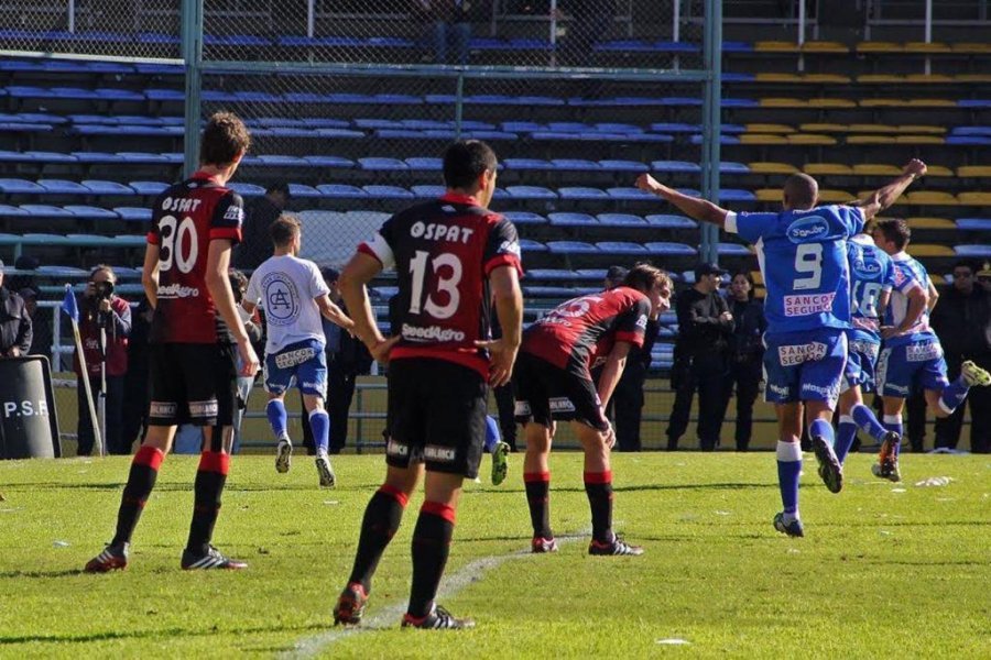 A 10 A&Ntilde;OS!! Fue una tarde de fiesta para la Crema.