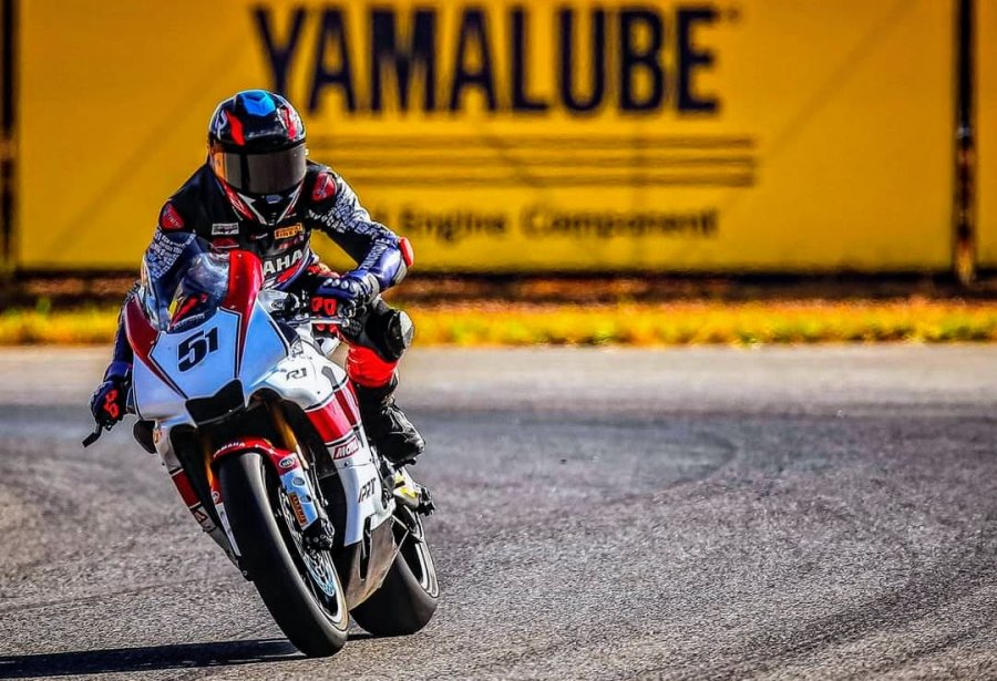 Agust&iacute;n Donati con la Yamaha R1 en los entrenamientos realizados en Brasil.