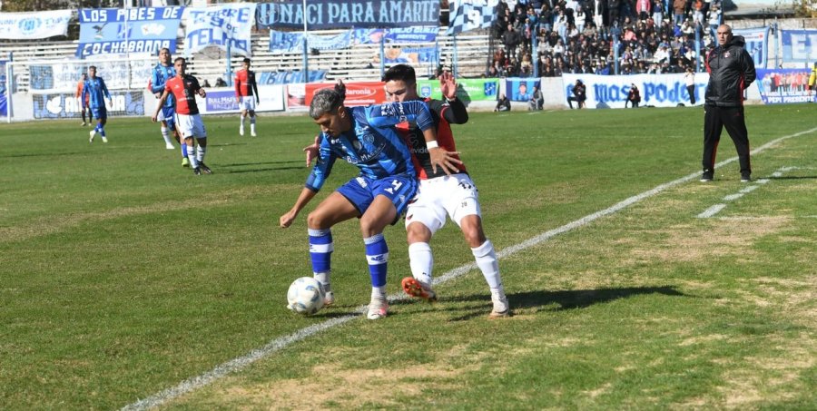COL&Oacute;N NO PUDO CON SAN TELMO Y CAY&Oacute; 2-0 EN LA ISLA MACIEL