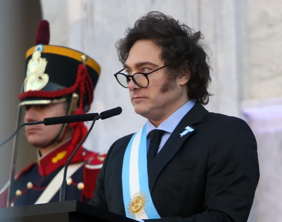 El presidente Javier Milei habl&oacute; desde el balc&oacute;n del Cabildo de C&oacute;rdoba en la celebraci&oacute;n por los 214 a&ntilde;os de la Revoluci&oacute;n de Mayo.