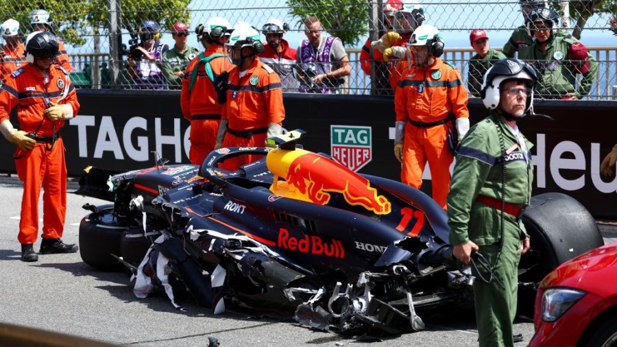 El auto m&aacute;s afectado fue el Red Bull conducido por el mexicano Sergio P&eacute;rez.