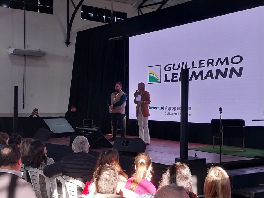 COOPERATIVISTAS. Tal&iacute;a Pietrob&oacute;n, presidenta del Grupo Juvenil de la Lehmann, se mostr&oacute; muy conforme con el evento.