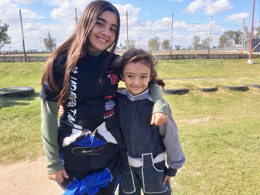 CUPO FEMENINO. Victoria Solis y Martina Battaglino.