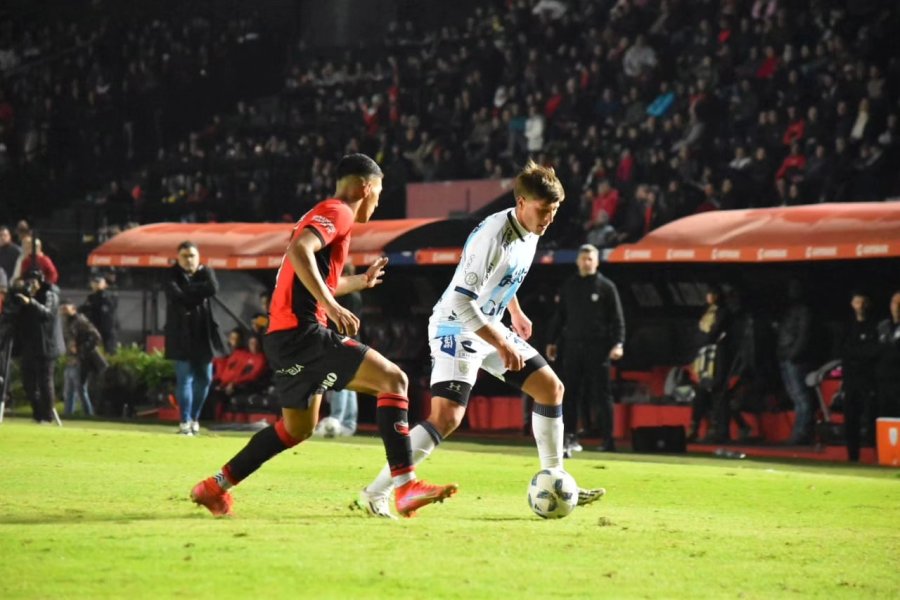 LA CREMA SUM&Oacute; SU TERCERA DERROTA AL HILO